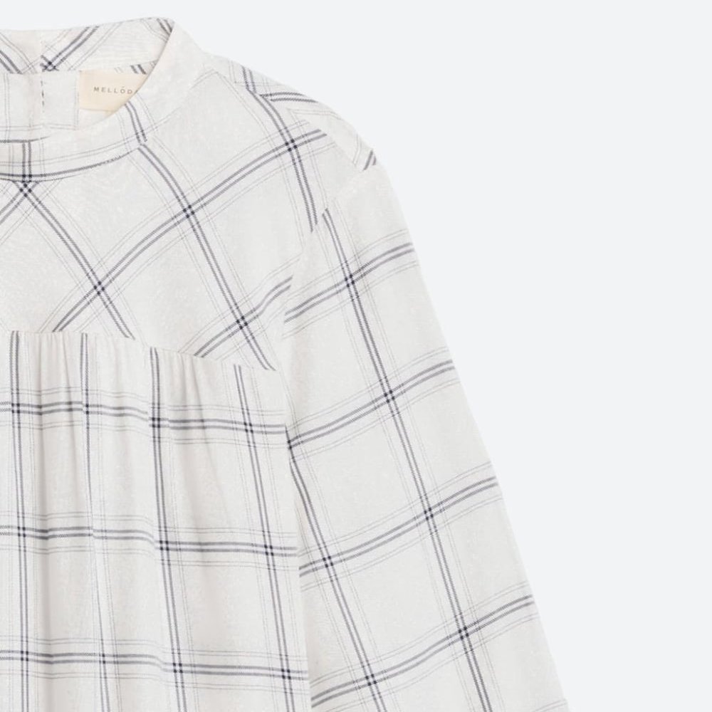 MELLO DAY Kim Mock Neck Top